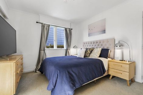 Photo of property in 69 Greenhithe Road, Greenhithe, Auckland, 0632