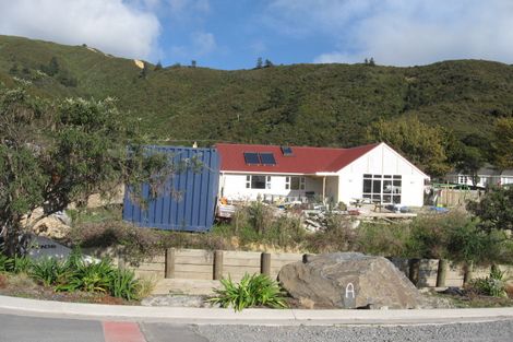 Photo of property in 15 Helvetia Grove, Naenae, Lower Hutt, 5011