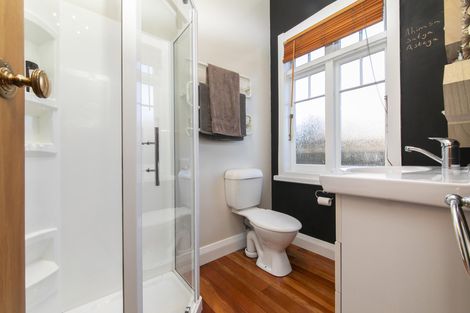 Photo of property in 17 Great North Road, Riverhead, 0820