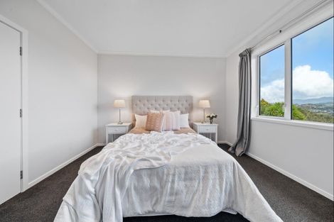 Photo of property in 13e York Crescent, Westown, New Plymouth, 4310