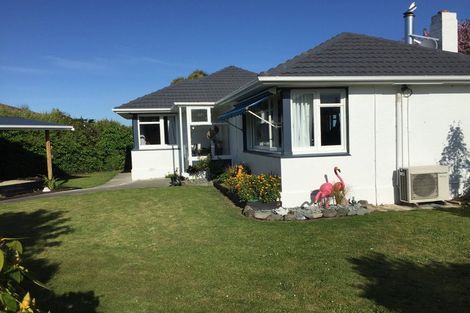 Photo of property in 61 Rhodes Street, Waimate, 7924