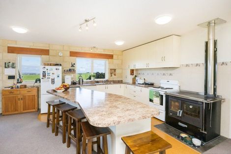 Photo of property in 63 Sutherland Road, Sanson, Palmerston North, 4479
