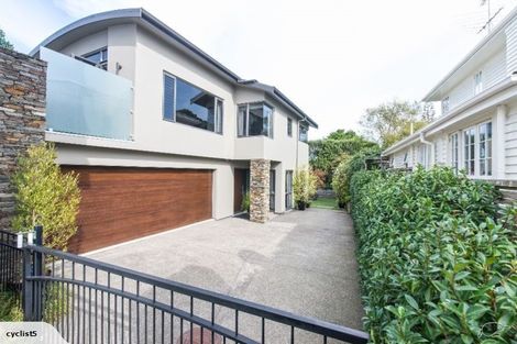 Photo of property in 33a Seacliffe Avenue, Belmont, Auckland, 0622