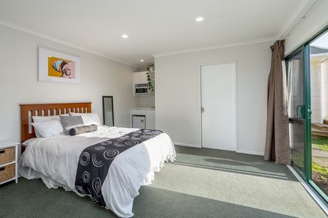 Photo of property in 13 Roberts Street, Martinborough, 5711