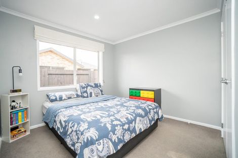 Photo of property in 34 Branigan Parade, Kelvin Grove, Palmerston North, 4414
