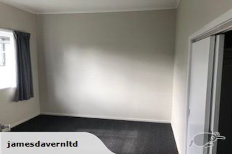 Photo of property in 112 Tirimoana Road, Te Atatu South, Auckland, 0602