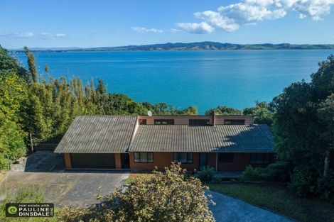 Photo of property in 206 Manganese Point Road, Tamaterau, Whangarei, 0174
