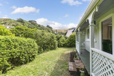 Photo of property in 136 Parkvale Road, Karori, Wellington, 6012