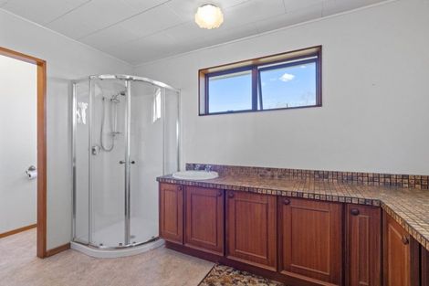 Photo of property in 76 Highbury Drive, Levin, 5510