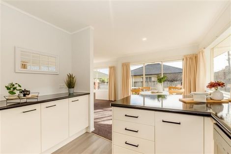 Photo of property in 1b Hemi Street, Waikanae, 5036