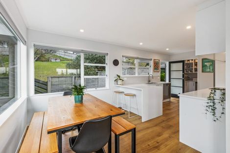 Photo of property in 1/21 Deuxberry Avenue, Northcote, Auckland, 0627