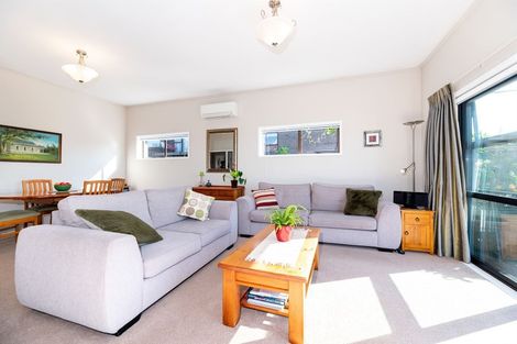 Photo of property in 1/30 Quebec Road, Milford, Auckland, 0620