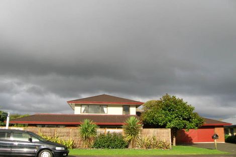 Photo of property in 6 The Avenue, Paraparaumu Beach, Paraparaumu, 5032