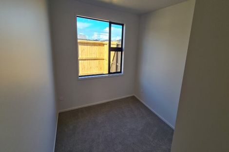 Photo of property in 110 Kaurinui Crescent, One Tree Point, 0118
