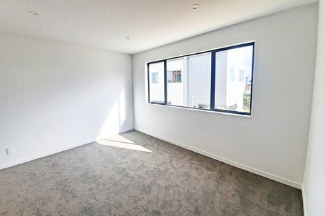 Photo of property in 1 Skua Road, Hobsonville, Auckland, 0616