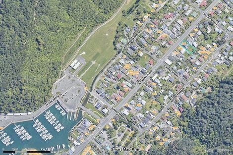 Photo of property in 108 Waikawa Road, Picton, 7220