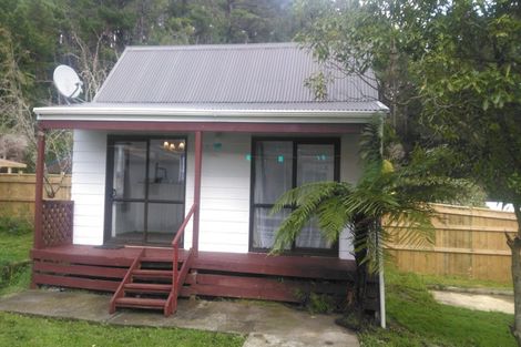 Photo of property in 42 Kamahi Street, Stokes Valley, Lower Hutt, 5019