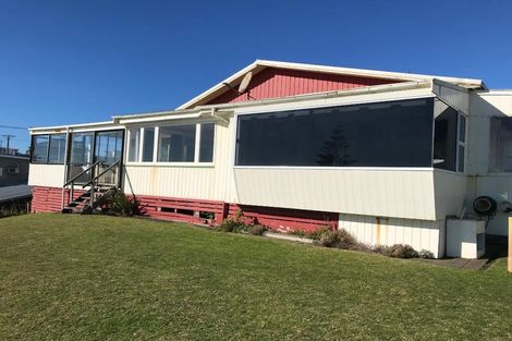 Photo of property in 2a Beach Street, Fitzroy, New Plymouth, 4312