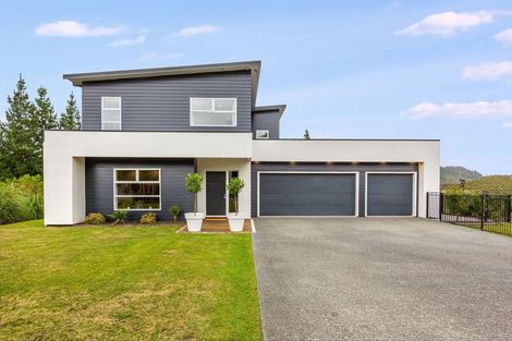 Photo of property in 32 Pacific View, Whitby, Porirua, 5024