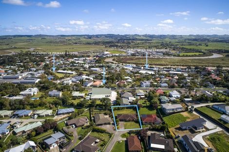 Photo of property in 36 Te Kauri Place, Helensville, 0800