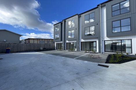 Photo of property in 13a Glendhu Road, Bayview, Auckland, 0629