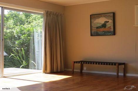 Photo of property in 2/5 Wilmshurst Place, Tawa, Wellington, 5028