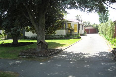 Photo of property in 21 Canberra Place, Redwood, Christchurch, 8051