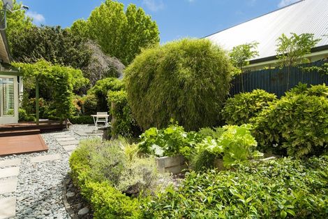 Photo of property in 27 Stout Street, Whataupoko, Gisborne, 4010