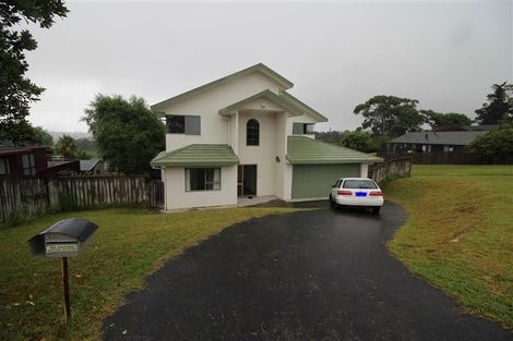 Photo of property in 111 West Harbour Drive, West Harbour, Auckland, 0618