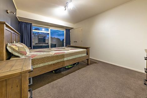 Photo of property in 65 Harry Dreadon Road, Opaheke, Papakura, 2584