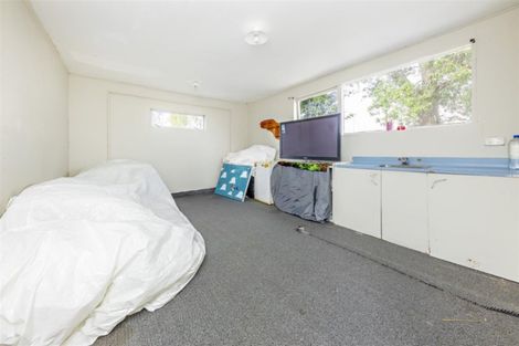 Photo of property in 8 Dosina Place, Flat Bush, Auckland, 2023