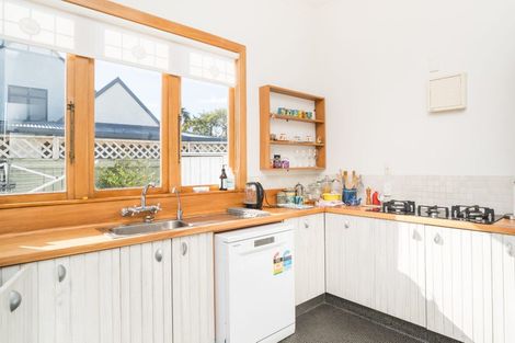 Photo of property in 7 Albert Street, Palmerston North, 4414