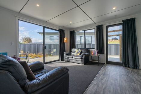 Photo of property in 27 Tawera Place, Te Anau, 9679