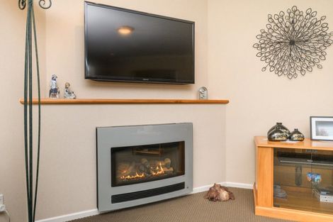 Photo of property in 6 Mudgway Place, Awapuni, Palmerston North, 4412