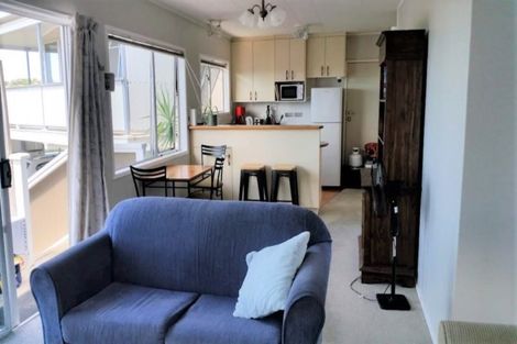 Photo of property in 20 Ngatira Place, Snells Beach, 0920