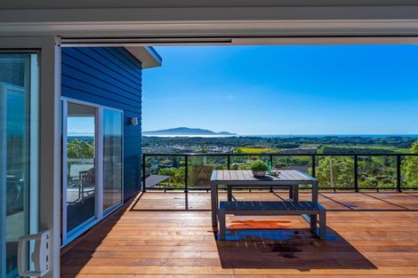 Photo of property in 90 Kotare Street, Waikanae, 5036