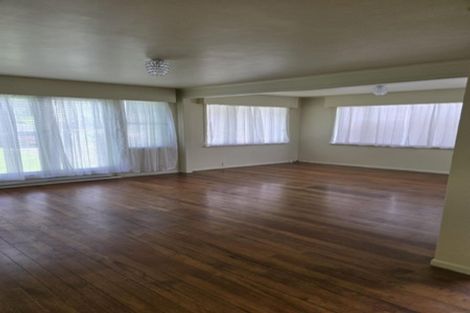 Photo of property in 17 Pomaria Road, Henderson, Auckland, 0610