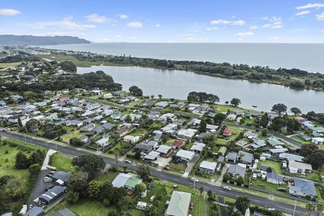 Photo of property in 18 Athenree Road, Athenree, Katikati, 3177