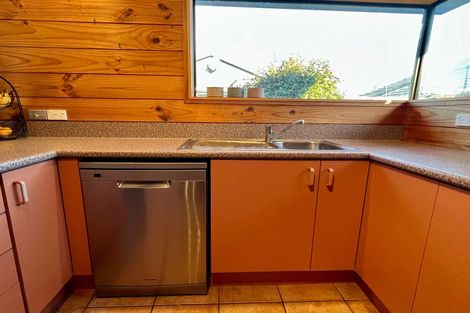 Photo of property in 2/98 Springs Road, Hornby, Christchurch, 8042