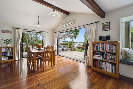 Photo of property in 7-9 Shotover Grove, Waikanae, 5036