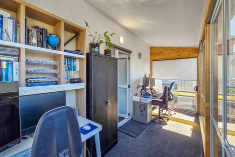 Photo of property in 25 Hall Place, Foxton Beach, Foxton, 4815