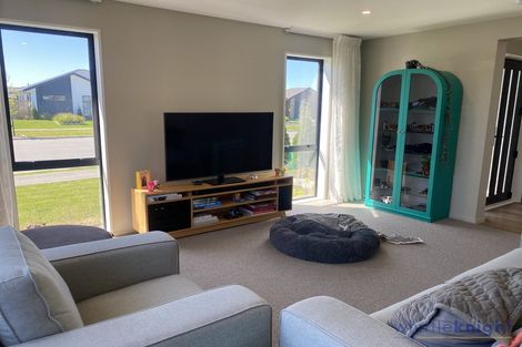 Photo of property in 8 Collier Drive, Halswell, Christchurch, 8025