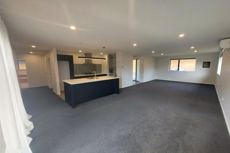 Photo of property in 5 Ruru Lane, Hurworth, New Plymouth, 4310