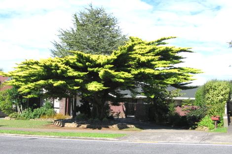 Photo of property in 16 Loloma Drive, Half Moon Bay, Auckland, 2012