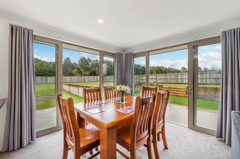 Photo of property in 6 Kanuka Grove, Kinloch, Taupo, 3377