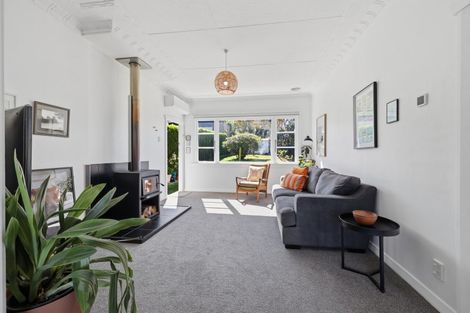 Photo of property in 76 Middleton Road, Kew, Dunedin, 9012
