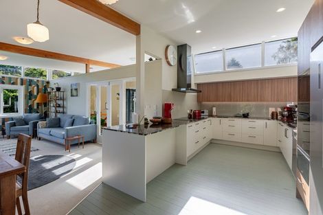 Photo of property in 8 Christina Grove, Normandale, Lower Hutt, 5010