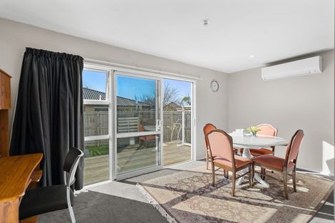 Photo of property in 14 Earnslaw Crescent, Bryndwr, Christchurch, 8053