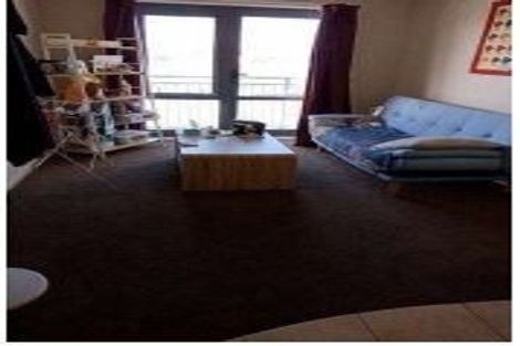 Photo of property in 5m/10 Crown Lynn Place, New Lynn, Auckland, 0600