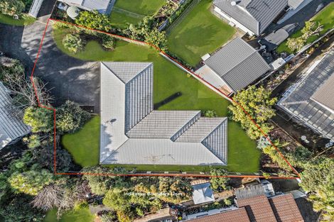 Photo of property in 2/105 Carnoustie Drive, Wattle Downs, Auckland, 2103